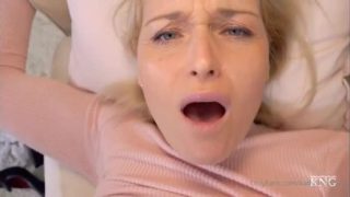 It’s only you and your stepmom this Valentine – Kathia Nobili