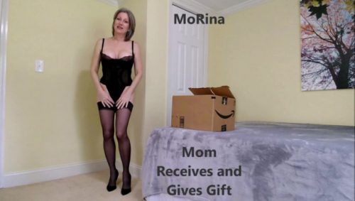 Mom Receives & Gives Gift – MoRina