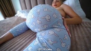 Stepmom Seduces Stepson By Watching Porn In Morning With Door Open
